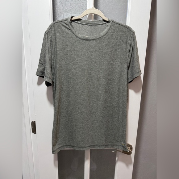 Vuori Strato Tech Tee-Men's Performance Shirt - Picture 3 of 8